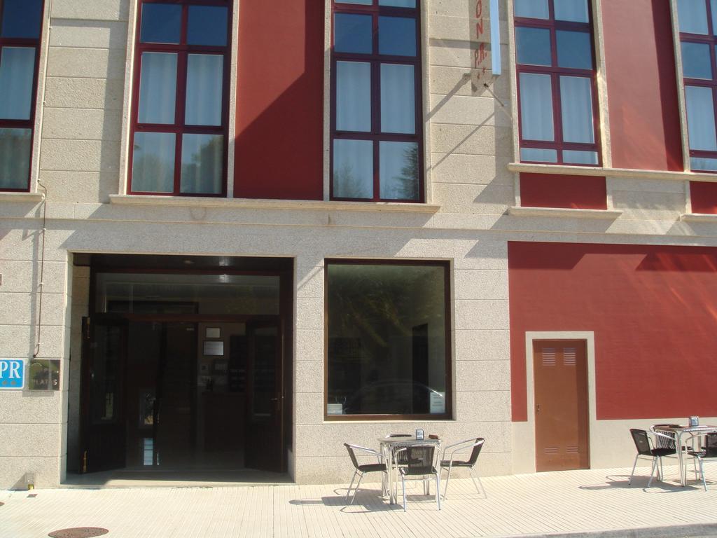 Pension Residencial Platas O Pedrouzo Exteriör bild